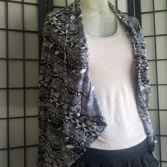Boho black and white cardigan - Picture 5 of 7